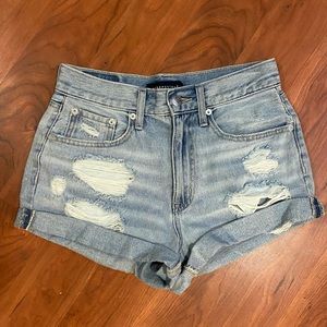 AEROPOSTALE • Women’s Distressed Light Wash  Mom Jean Shorts Size - 4